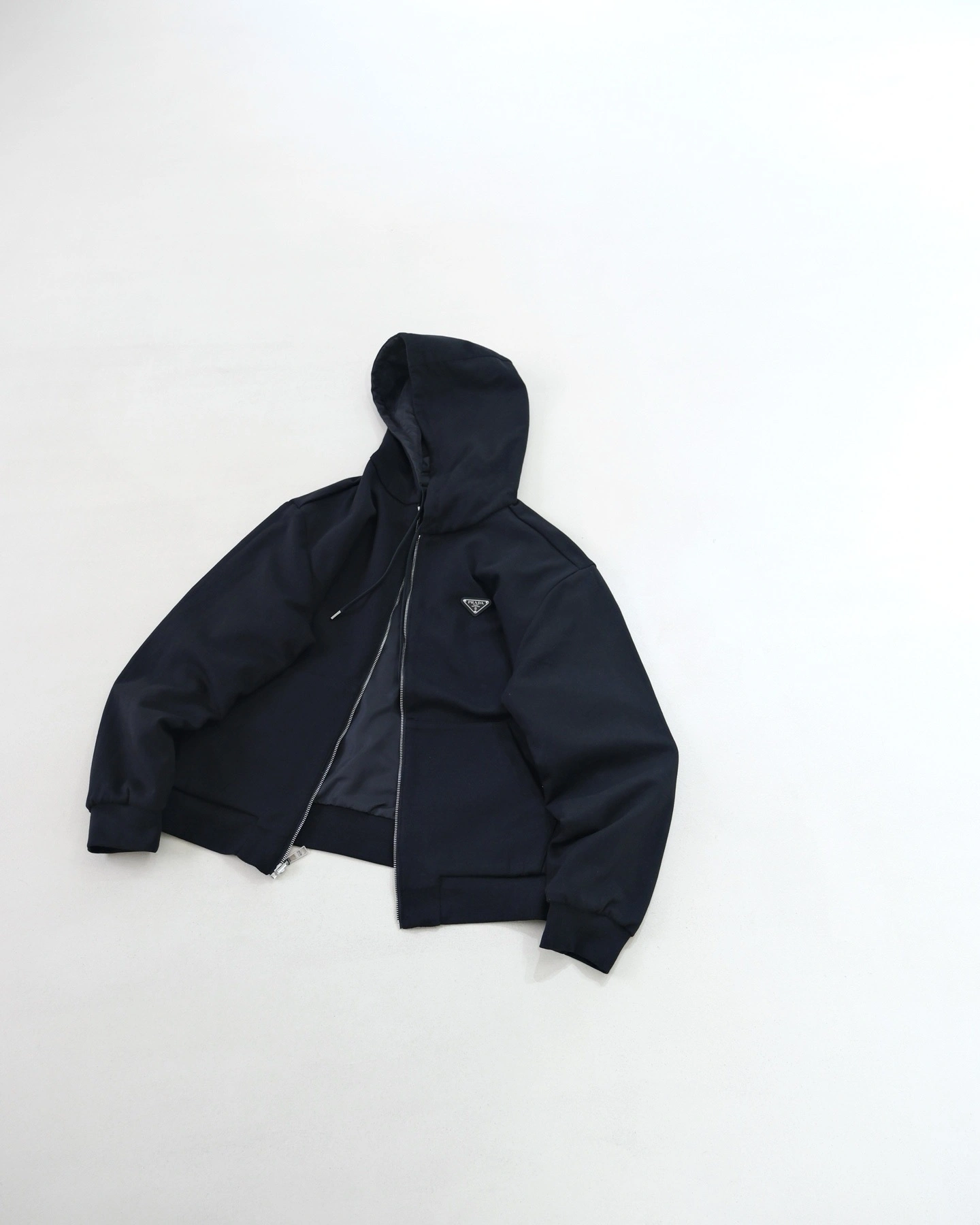 wg.luxury -- Pr141 reversible nylon item: E-F110J1434